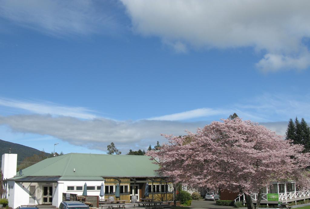 Turangi Bridge Motel Bagian luar foto