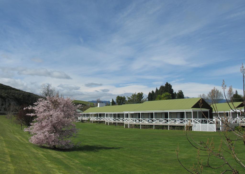 Turangi Bridge Motel Bagian luar foto