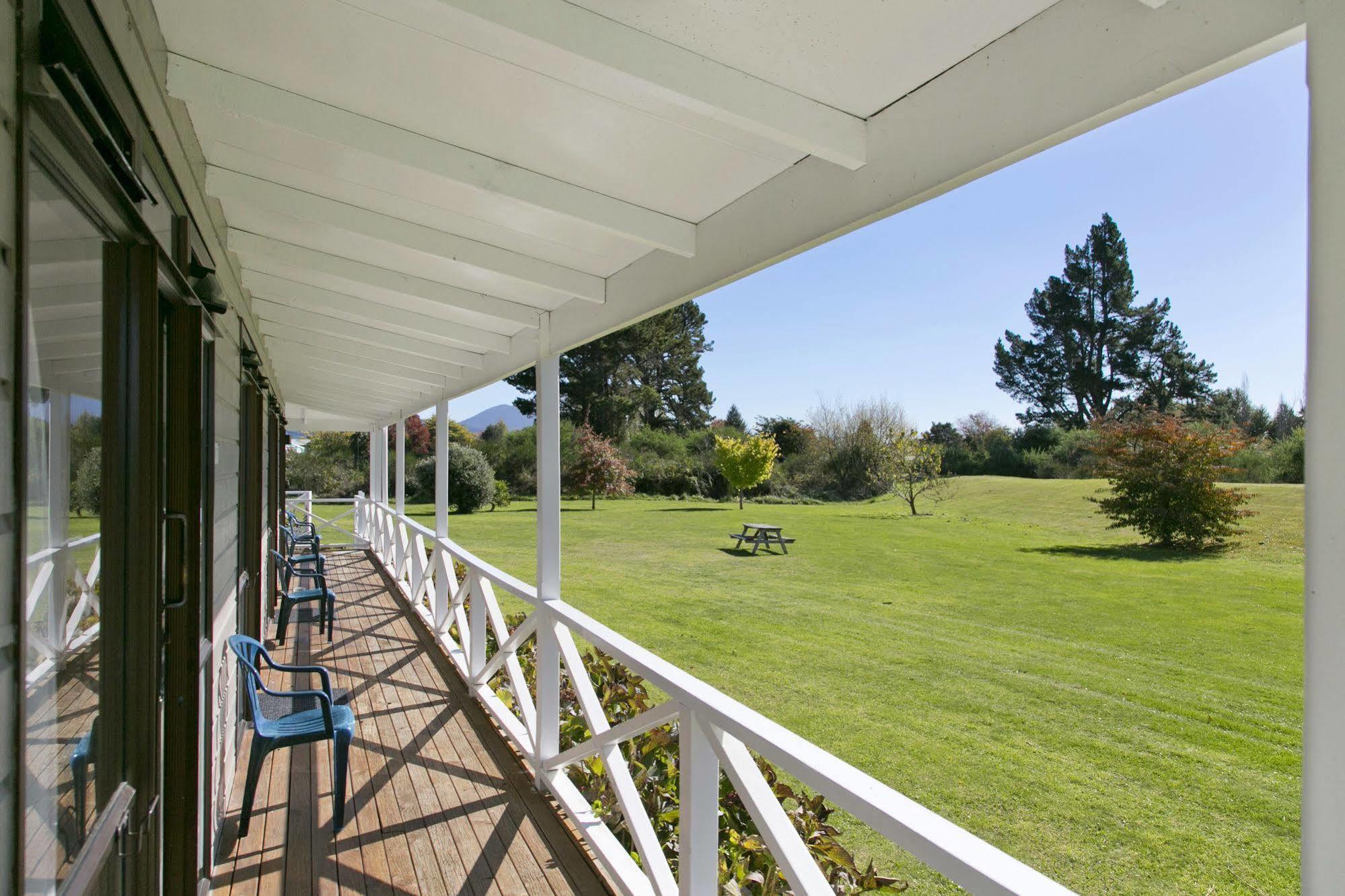 Turangi Bridge Motel Bagian luar foto